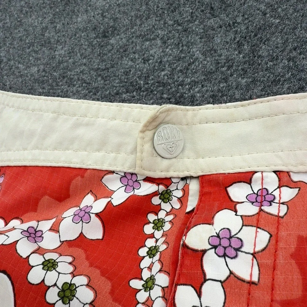 Vintage Roxy Boardshorts Womens 7 Red Hibiscus Floral Y2K Surf Beach Retro